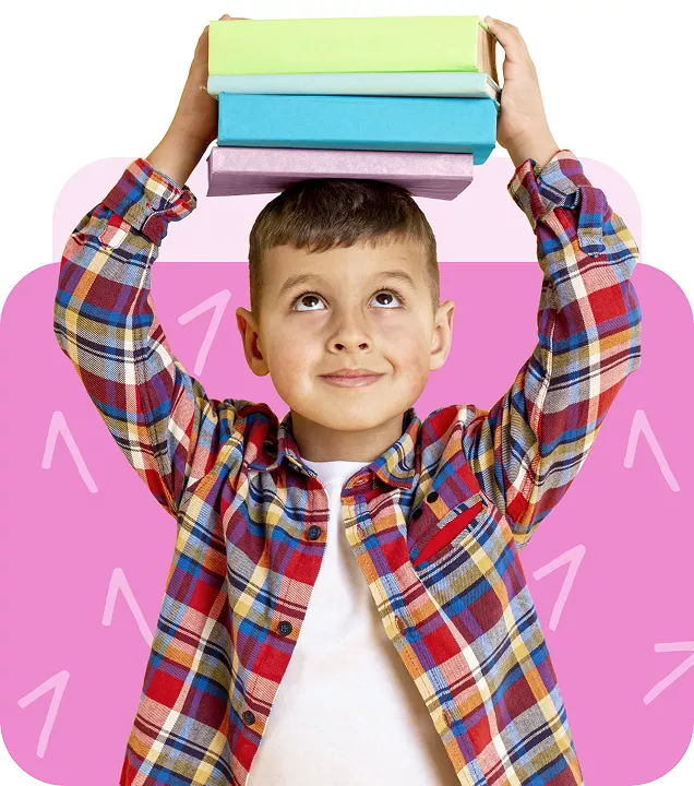 Хлопчик з книжками
